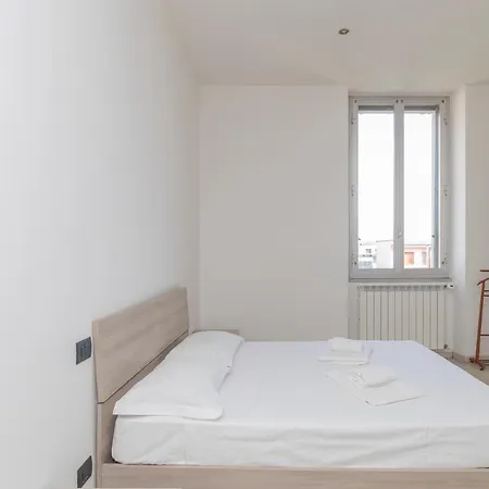 I Host - Asiago 4 Milán